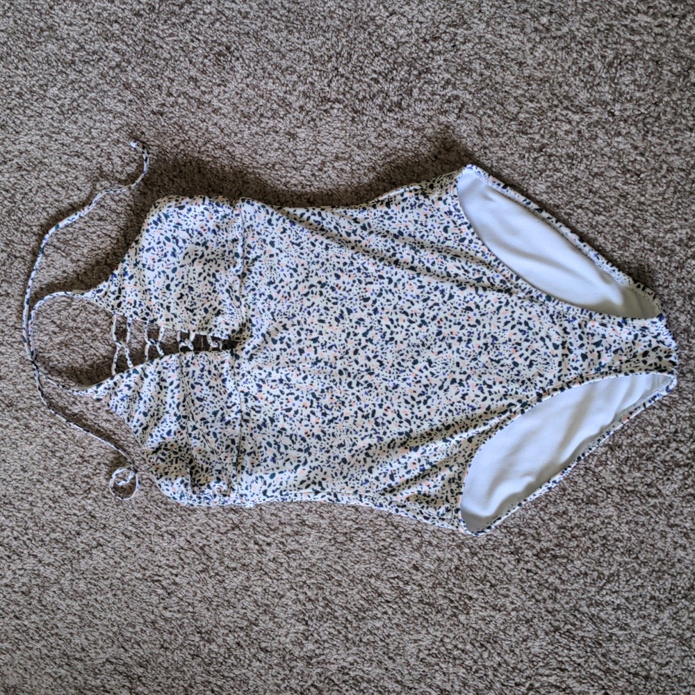 Athleta Aqualuxe Confetti One Piece Swimsuit in Small